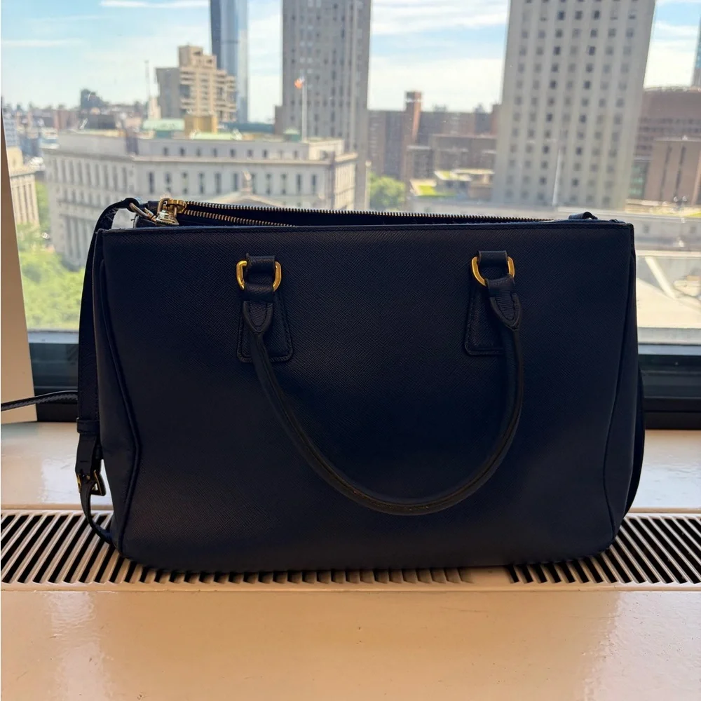 Authentic Prada Galleria Saffiano Lux Tote Bag – Blue/Navy - Picture 2 of 16